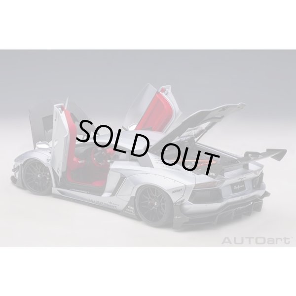 画像12: AUTOart 1/18 Liberty Walk LB-WORKS Lamborghini Aventador Limited Edition (Matte Metallic Silver) (12)