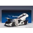 画像19: AUTOart 1/18 Koenigsegg Regera (Arctic White/Carbon with Red accents) (19)