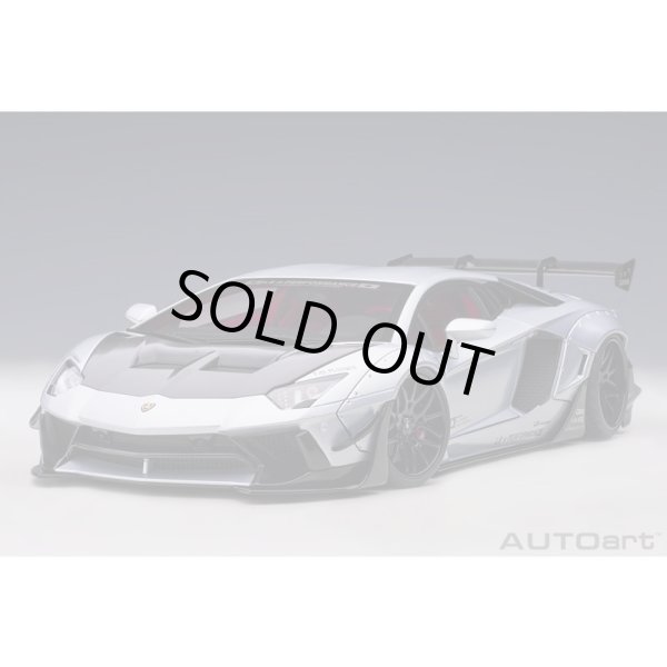 画像13: AUTOart 1/18 Liberty Walk LB-WORKS Lamborghini Aventador Limited Edition (Matte Metallic Silver) (13)