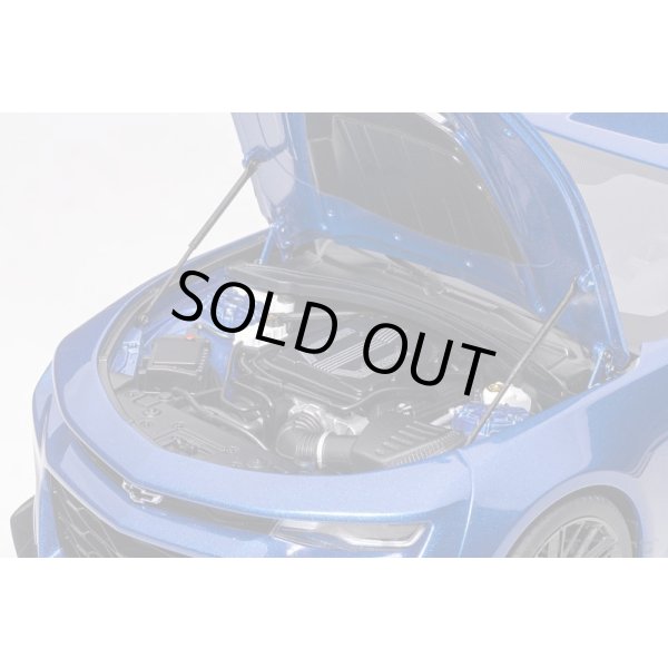 画像11: AUTOart 1/18 Chevrolet Camaro ZL1 2017 (Hyper Blue Metallic) (11)