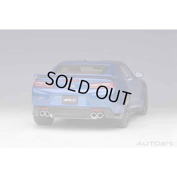 画像17: AUTOart 1/18 Chevrolet Camaro ZL1 2017 (Hyper Blue Metallic) (17)