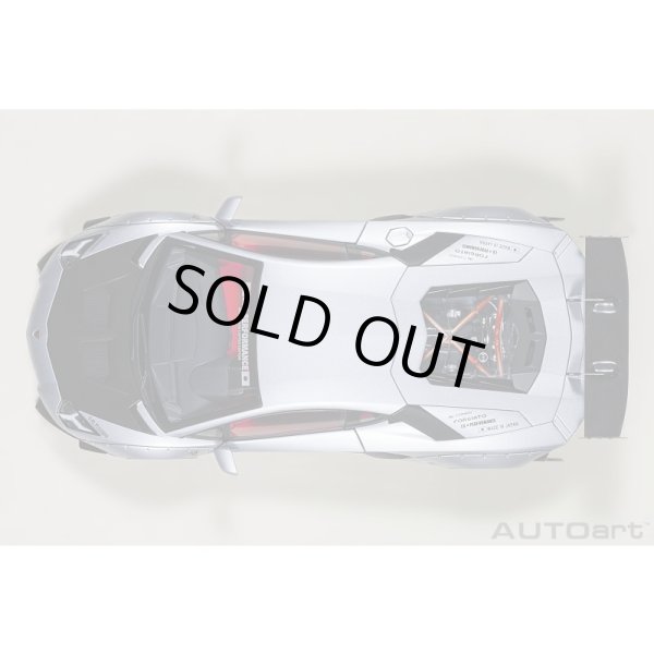 画像6: AUTOart 1/18 Liberty Walk LB-WORKS Lamborghini Aventador Limited Edition (Matte Metallic Silver) (6)