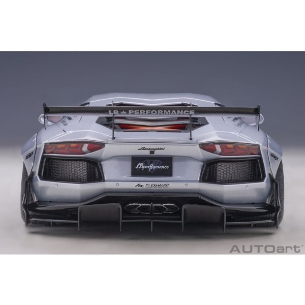 画像5: AUTOart 1/18 Liberty Walk LB-WORKS Lamborghini Aventador Limited Edition (Matte Metallic Silver) (5)