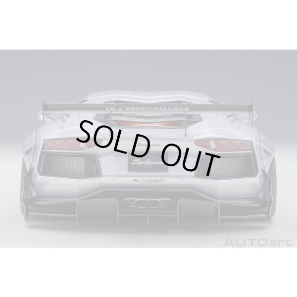 画像5: AUTOart 1/18 Liberty Walk LB-WORKS Lamborghini Aventador Limited Edition (Matte Metallic Silver) (5)