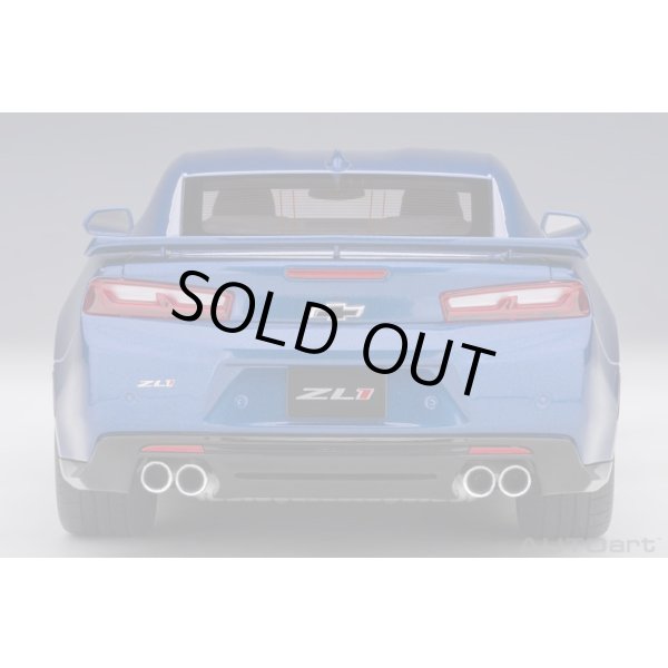 画像6: AUTOart 1/18 Chevrolet Camaro ZL1 2017 (Hyper Blue Metallic) (6)