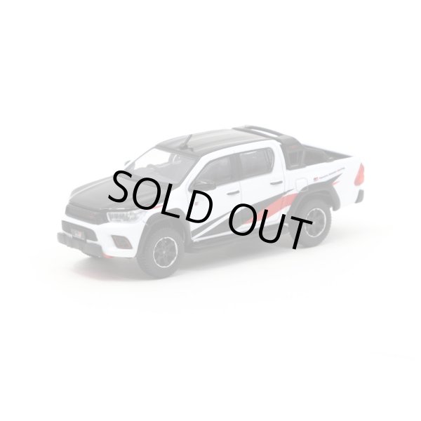 画像2: Tarmac Works 1/64 Toyota Hilux White (2)