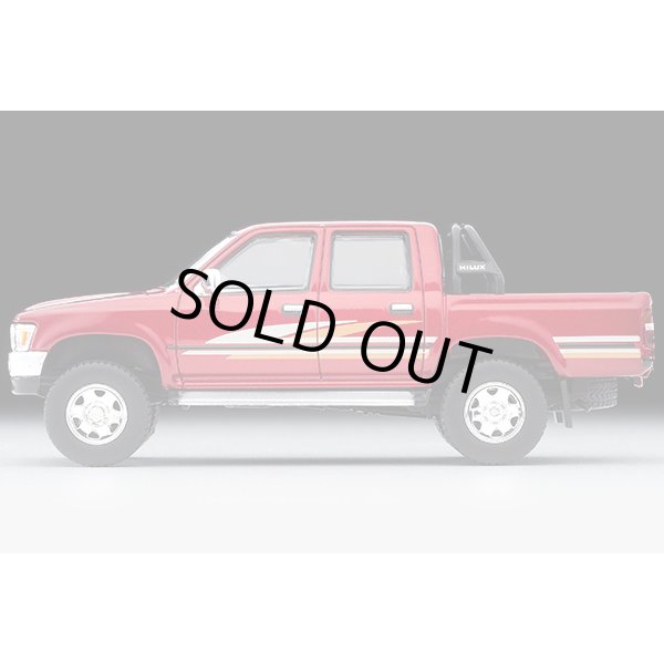 画像3: TOMYTEC 1/64 Limited Vintage NEO Toyota Hilux 4WD Pickup Double Cab SSR (Red) '91 (3)