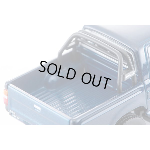 画像8: TOMYTEC 1/64 Limited Vintage NEO Toyota Hilux 4WD Pickup Double Cab SSR (Dark Blue) '95 (8)
