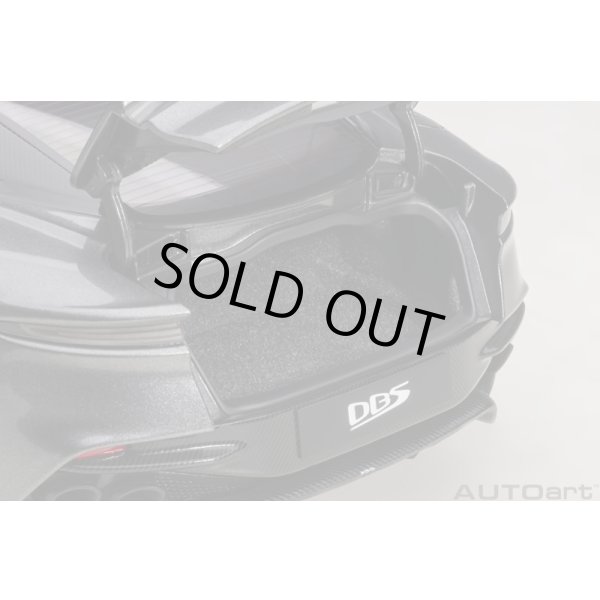 画像12: AUTOart 1/18 Aston Martin DBS Superleggera (Magnetic Silver) (12)