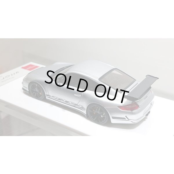 画像12: EIDOLON 1/43 Porsche 911 (997) GT3 RS 2007 Arctic Silver / Black Livery (12)