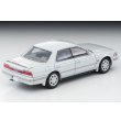画像2: TOMYTEC 1/64 Limited Vintage NEO Nissan Laurel 2500 Twin Cam 24V Medalist V (White) '92 (2)