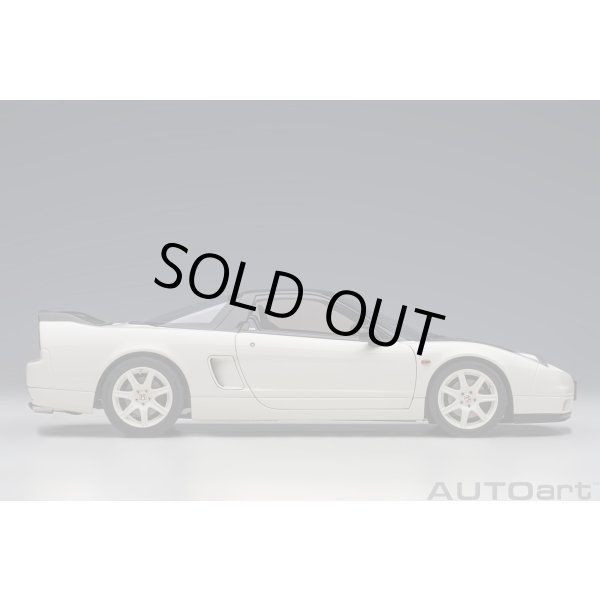 画像4: AUTOart 1/18 Honda NSX-R (NA2) (Championship White / Black Carbon) (4)