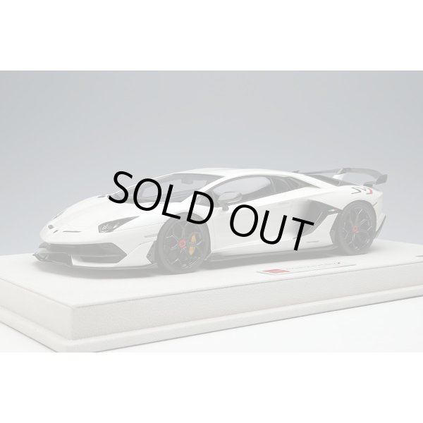 画像2: EIDOLON 1/18 Lamborghini Aventador SVJ 2018 Pearl White Limited 50 pcs. (2)