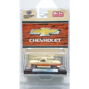 画像: M2 Machines 1/64 1979 Chevrolet Silverado Beige with Surfboard