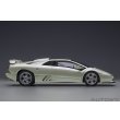 画像4: AUTOart 1/18 Lamborghini Diablo SE30 Iota (BALLON WHITE / Pearl White) (4)