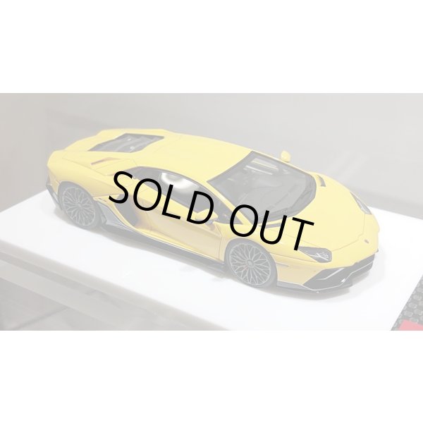 画像11: EIDOLON 1/43 Lamborghini Aventador LP780-4 Ultimae 2021 (Dianthus Wheel) Giallo Auge Limited 60 pcs. (11)