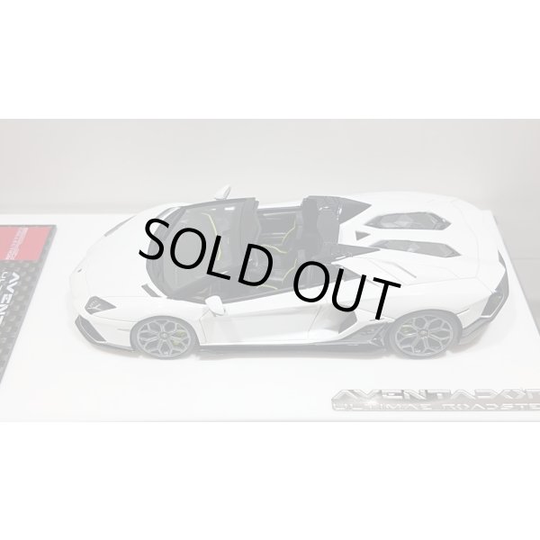 画像4: EIDOLON 1/43 Lamborghini Aventador LP780-4 Ultimae Roadster 2021 (Leirion Wheel) Bianco Opalis / Black Accent Limited 60 pcs. (4)