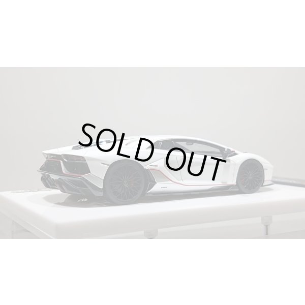 画像7: EIDOLON 1/43 Lamborghini Aventador LP780-4 Ultimae 2021 (Dianthus Wheel) Bianco Opalis / Grigio Thalasso Limited 100 pcs. (7)