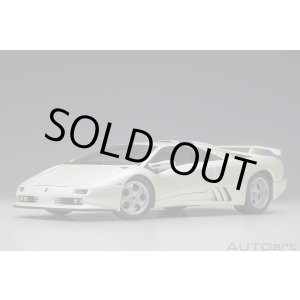 画像: AUTOart 1/18 Lamborghini Diablo SE30 Iota (BALLON WHITE / Pearl White)