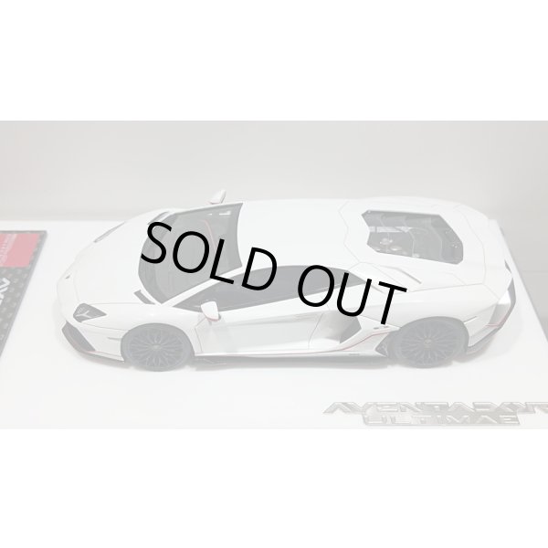 画像4: EIDOLON 1/43 Lamborghini Aventador LP780-4 Ultimae 2021 (Dianthus Wheel) Bianco Opalis / Grigio Thalasso Limited 100 pcs. (4)