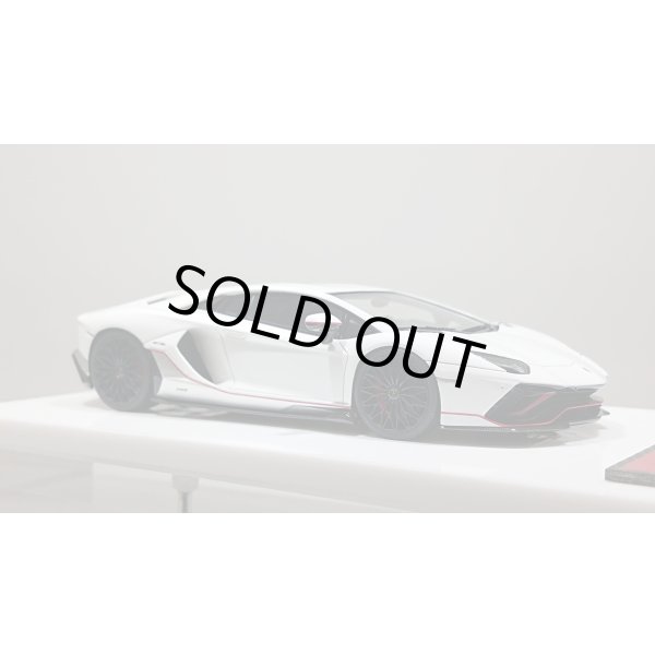 画像5: EIDOLON 1/43 Lamborghini Aventador LP780-4 Ultimae 2021 (Dianthus Wheel) Bianco Opalis / Grigio Thalasso Limited 100 pcs. (5)