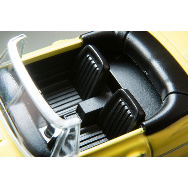 画像8: TOMYTEC 1/64 Limited Vintage Datsun Fairlady 2000 (Yellow) (8)