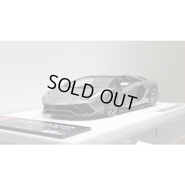 画像9: EIDOLON 1/43 Lamborghini Aventador LP780-4 Ultimae Roadster 2021 (Leirion Wheel) Grigio Nimbus / Black Accent Limited 60 pcs. (9)