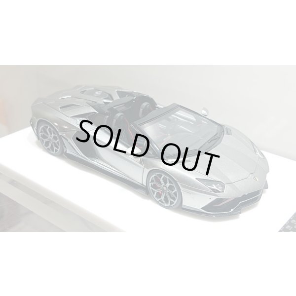 画像11: EIDOLON 1/43 Lamborghini Aventador LP780-4 Ultimae Roadster 2021 (Leirion Wheel) Grigio Nimbus / Black Accent Limited 60 pcs. (11)