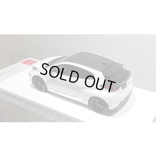 画像12: EIDOLON 1/43 Toyota GR Yaris RZ 2020 Platinum White Pearl Mica (12)