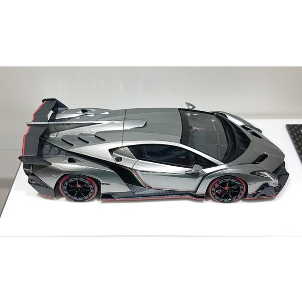 画像8: EIDOLON 1/43 Lamborghini Veneno 2013 Geneva Motor Show 2013 Metallic Gray / Red Accent (8)