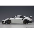 画像3: AUTOart 1/18 Porsche 911 (991.2) GT2 RS Weissach Package (White) (3)