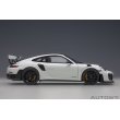 画像4: AUTOart 1/18 Porsche 911 (991.2) GT2 RS Weissach Package (White) (4)
