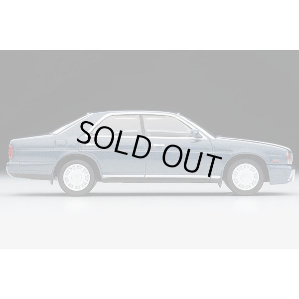 画像4: TOMYTEC 1/64 Limited Vintage NEO Nissan Cedric V30 Twin Cam Gran Turismo SV (Grayish Blue) '91 (4)