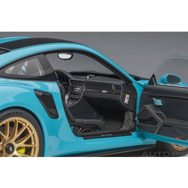 画像10: AUTOart 1/18 Porsche 911 (991.2) GT2 RS Weissach Package (Miami Blue) (10)
