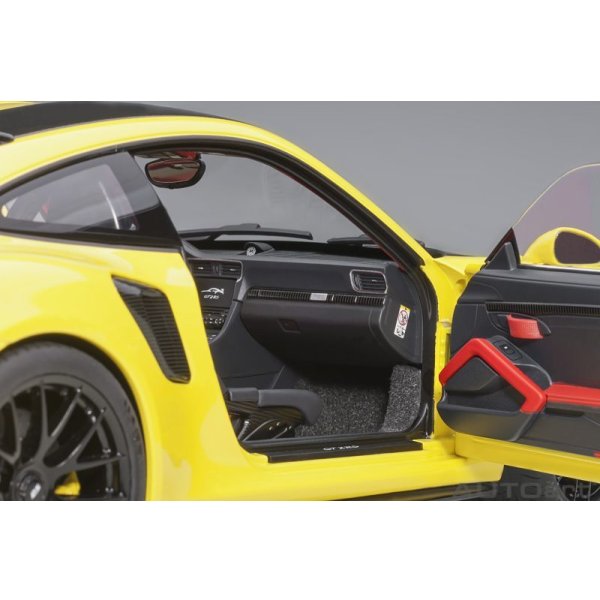 画像10: AUTOart 1/18 Porsche 911 (991.2) GT2 RS Weissach Package (Racing Yellow) (10)