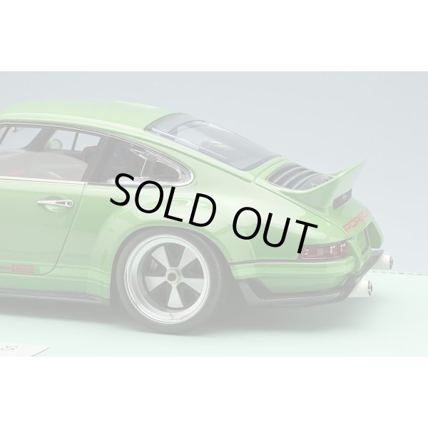 画像9: EIDOLON 1/18 Singer DLS 2018 Green (9)