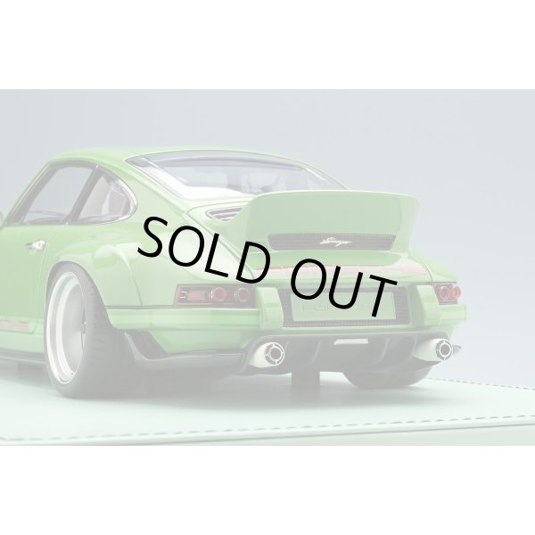 画像12: EIDOLON 1/18 Singer DLS 2018 Green (12)