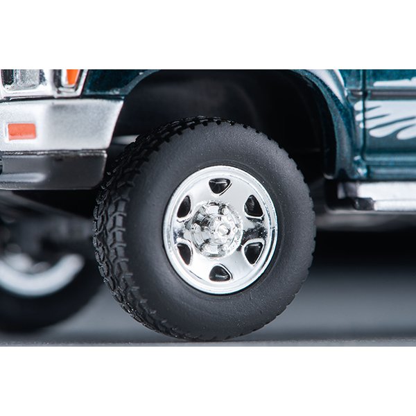 画像7: TOMYTEC 1/64 Limited Vintage NEO Toyota Hilux 4WD Double Cab SSR-X Option equipped car (Green) '95 (7)