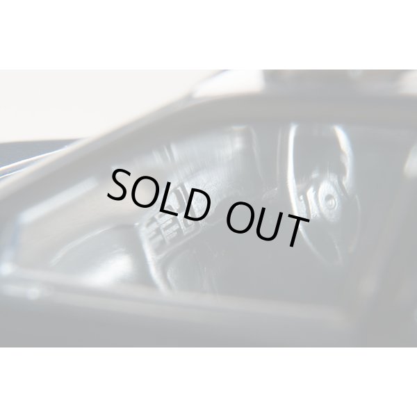 画像9: TOMYTEC 1/64 Limited Vintage NEO Toyota Chaser 2.5 Tourer S (Dark Blue) '98 (9)