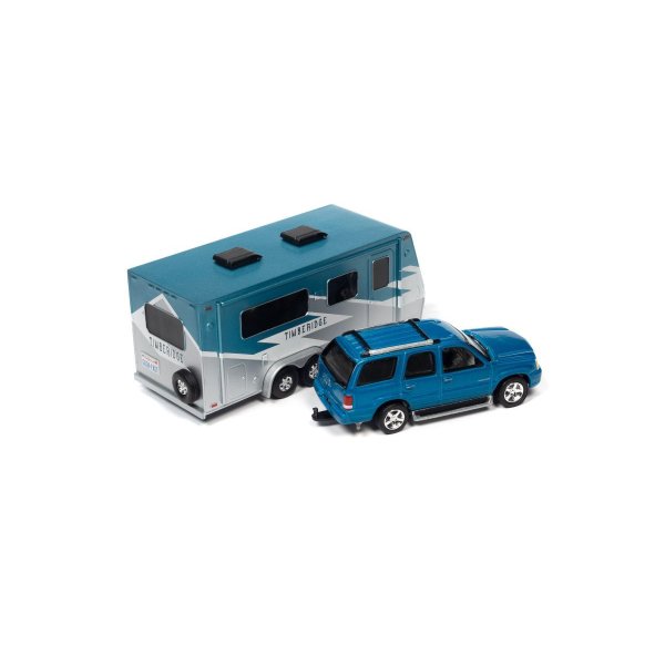 画像3: JOHNNY LIGHTNING 1/64 2005 Cadillac Escalade Blue & Camper Trailer Teal (3)