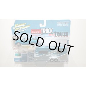 画像: JOHNNY LIGHTNING 1/64 2005 Cadillac Escalade Blue & Camper Trailer Teal