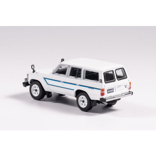 画像7: Gaincorp Products 1/64 Toyota Land Cruiser 60-RHD with front winch & spotlight (White) (7)