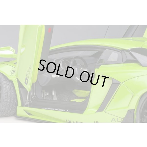 画像9: AUTOart 1/18 Liberty Walk LB-WORKS Lamborghini Aventador Limited Edition (Pearl Green) (9)