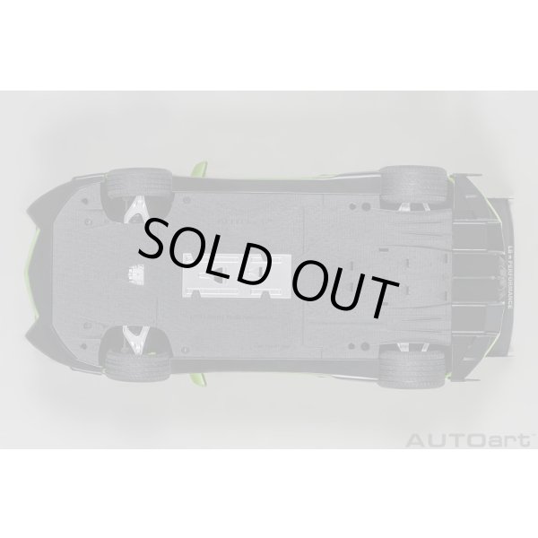 画像8: AUTOart 1/18 Liberty Walk LB-WORKS Lamborghini Aventador Limited Edition (Pearl Green) (8)