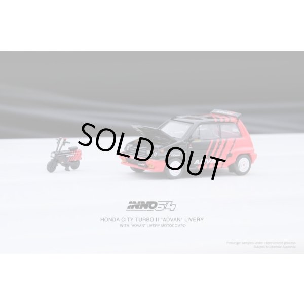 画像2: INNO Models 1/64 Honda City Turbo II "ADVAN" with MOTOCOMPO "ADVAN" (2)