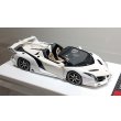 画像11: EIDOLON 1/43 Lamborghini Veneno Roadster 2015 Beige / White Limited 80 pcs. (11)