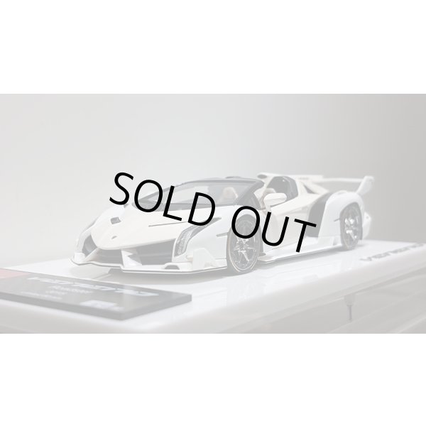画像9: EIDOLON 1/43 Lamborghini Veneno Roadster 2015 Beige / White Limited 80 pcs. (9)