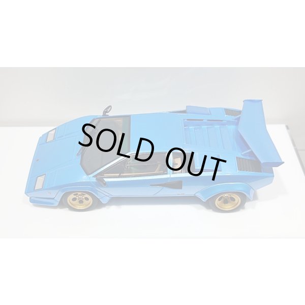 画像4: EIDOLON 1/43 Lamborghini Countach LP5000S 1982 with Rear wing Metallic Light Blue Limited 40 pcs. (4)
