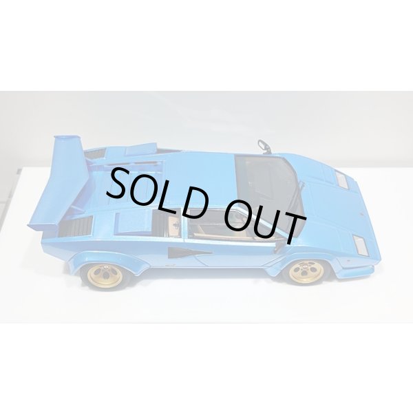 画像8: EIDOLON 1/43 Lamborghini Countach LP5000S 1982 with Rear wing Metallic Light Blue Limited 40 pcs. (8)