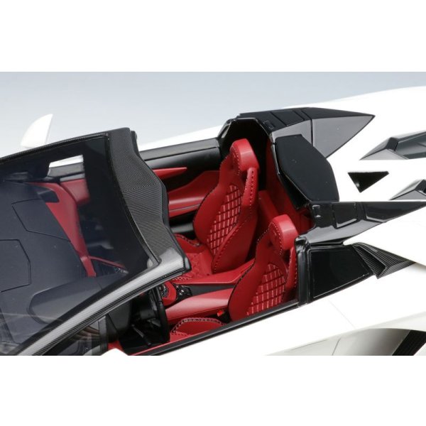 画像4: EIDOLON 1/18 Lamborghini Aventador S Roadster 2017 Balloon White Limited 50 pcs. (4)